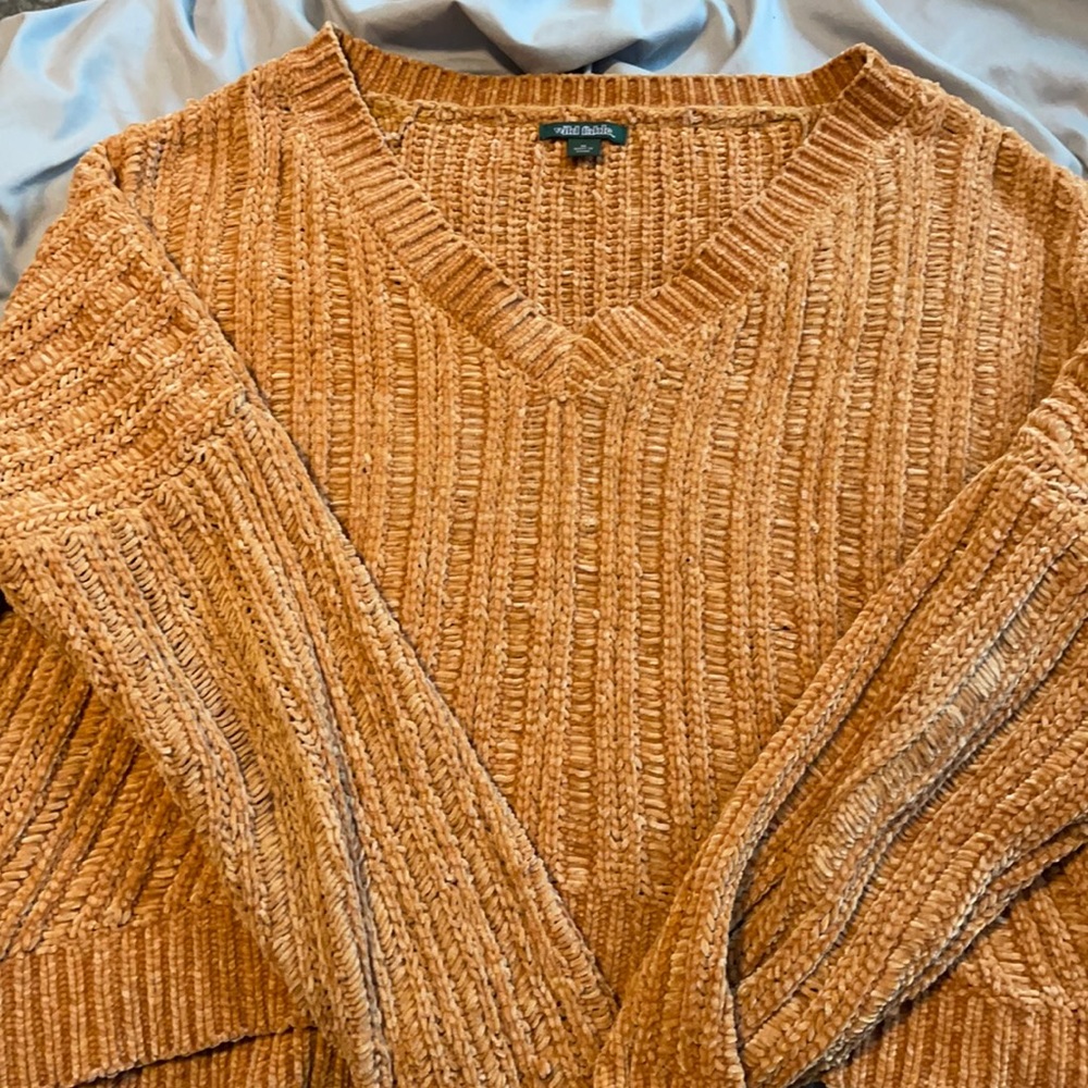 Burnt orange knitted sweater